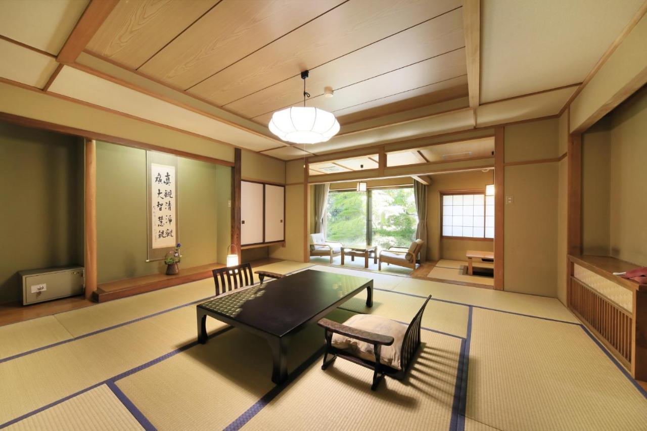 Отель Shouhakutei Azumaso Тендо Экстерьер фото