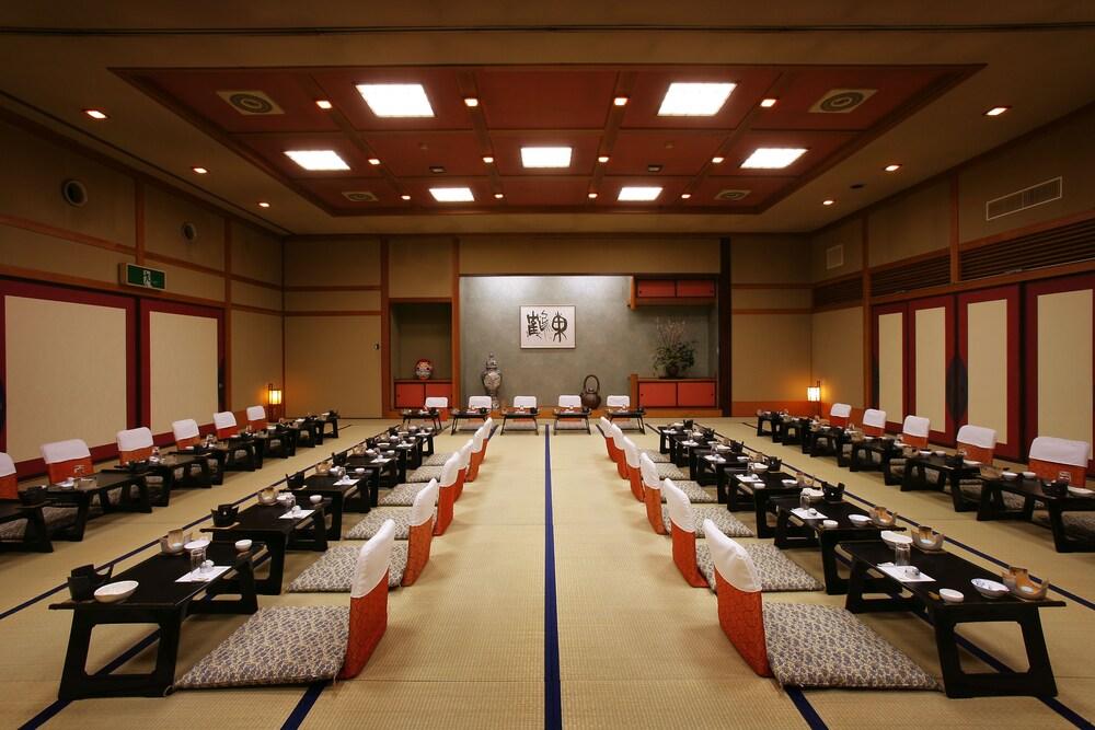 Отель Shouhakutei Azumaso Тендо Экстерьер фото