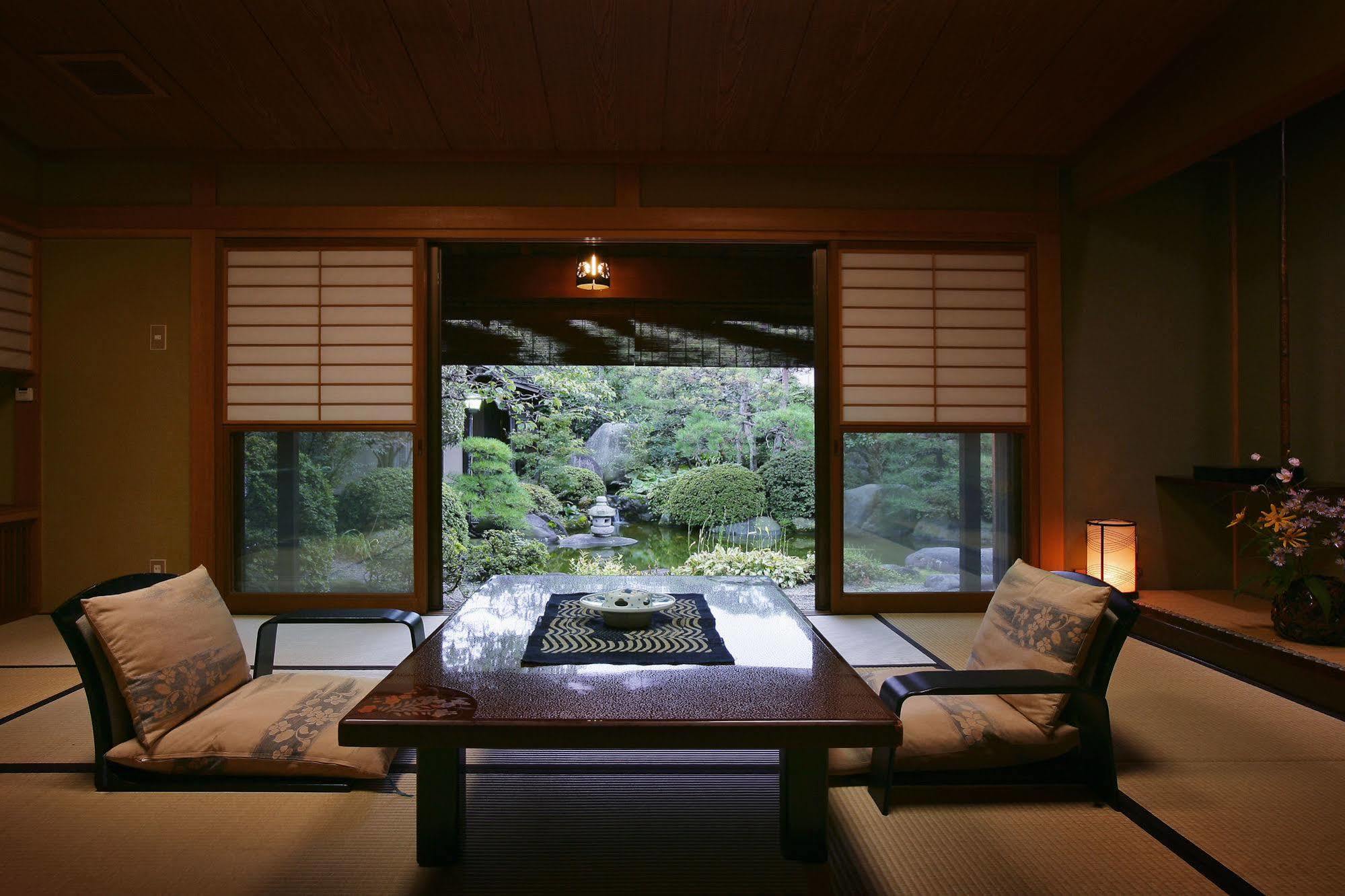 Отель Shouhakutei Azumaso Тендо Экстерьер фото